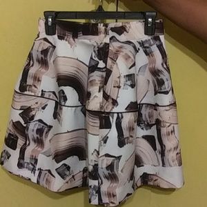 H&M Skirts - H&M unique skirt size 6 H&M Skirts - H&M unique skirt size 6